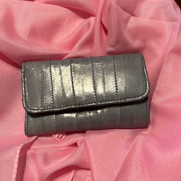 Vintage Eel Skin Folding Key Holder Grey - Picture 1 of 10